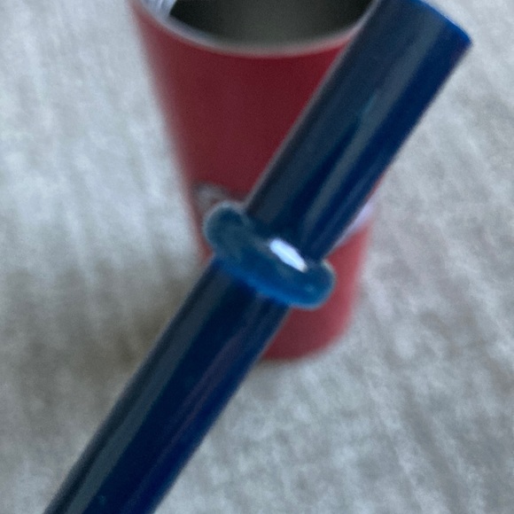 Vineyard Vines Hibiscus Whale Lidded Drinkware - Picture 8 of 10